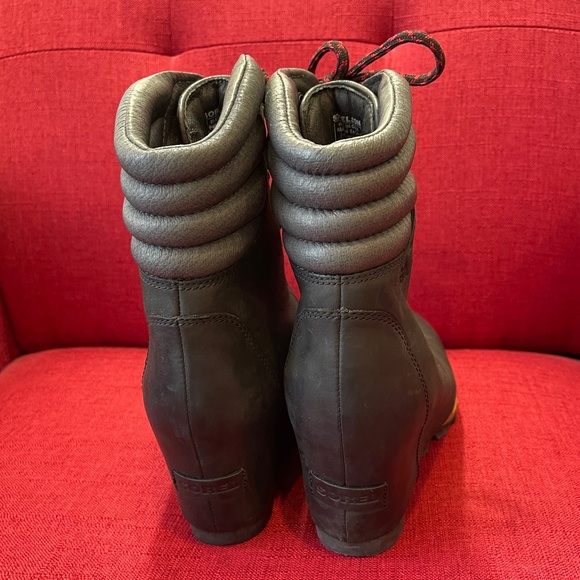 Sorel Women's Conquest Lace Up Wedge Boot Waterproof size 9.5 - Picture 3 of 5